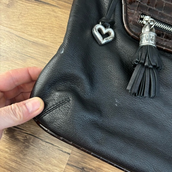 Brighton Croc Embossed Patent Leather Crossbody Handbag Purse - Picture 2 of 11